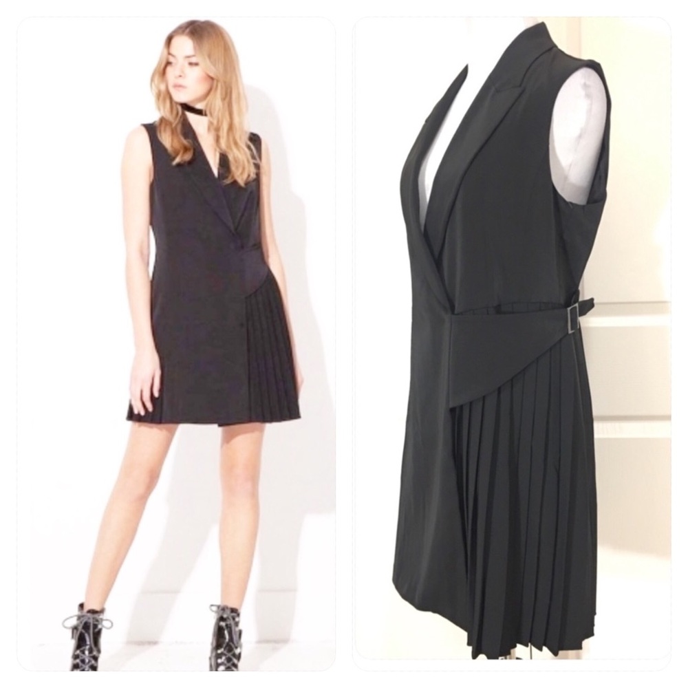 NWT! Jovonna London Roberta Dress Black